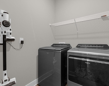 7962 Rumney Lane - Photo Thumbnail 18