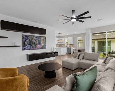7962 Rumney Lane - Photo Thumbnail 3