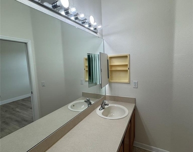 10328 Manderley Way - Photo Thumbnail 20
