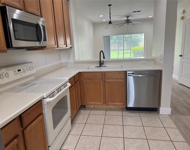 10328 Manderley Way - Photo Thumbnail 4