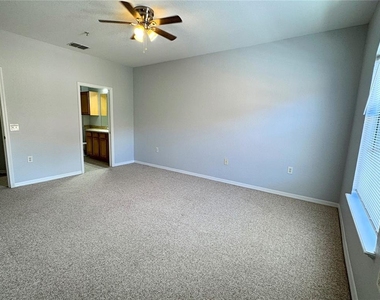 6131 Metrowest Boulevard - Photo Thumbnail 11