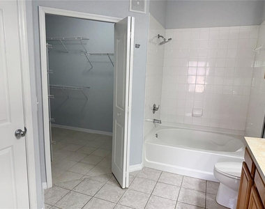 6131 Metrowest Boulevard - Photo Thumbnail 14