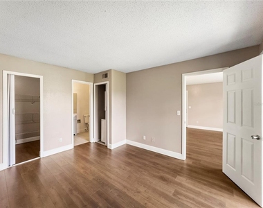 2130 Cascades Boulevard - Photo Thumbnail 10