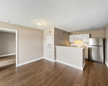 2130 Cascades Boulevard - Photo Thumbnail 16