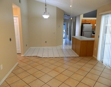317 Silver Pine Drive - Photo Thumbnail 6
