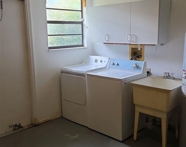 2105 David Court - Photo Thumbnail 12