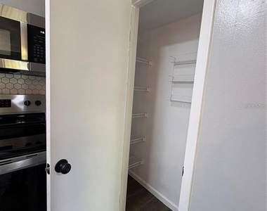 465 Forestway Circle - Photo Thumbnail 6