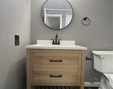 465 Forestway Circle - Photo Thumbnail 7