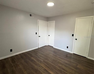 465 Forestway Circle - Photo Thumbnail 11