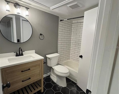 465 Forestway Circle - Photo Thumbnail 8