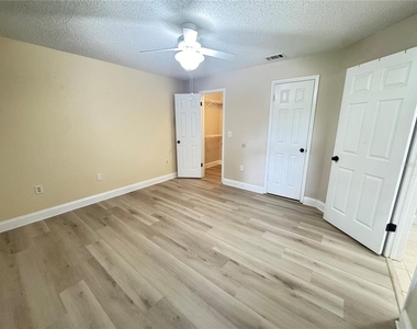 615 Dory Lane - Photo Thumbnail 13