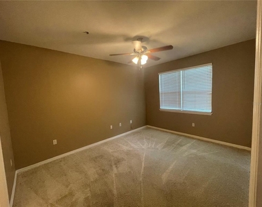 3384 Corona Village Way - Photo Thumbnail 6