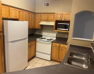3384 Corona Village Way - Photo Thumbnail 5