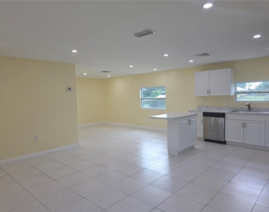 3633 Se 20th Terrace - Photo Thumbnail 1