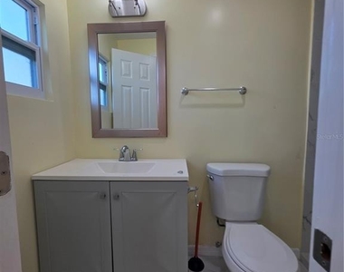 3633 Se 20th Terrace - Photo Thumbnail 18