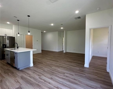 4801 Leesburg Avenue - Photo Thumbnail 14