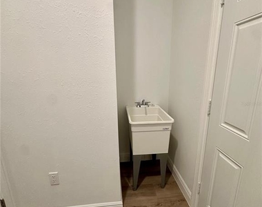4801 Leesburg Avenue - Photo Thumbnail 22