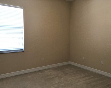 1835 Rocky Pointe Drive - Photo Thumbnail 13