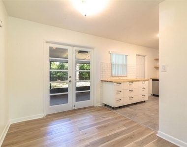 600 Nw 36th Drive - Photo Thumbnail 12