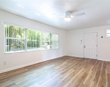 600 Nw 36th Drive - Photo Thumbnail 9