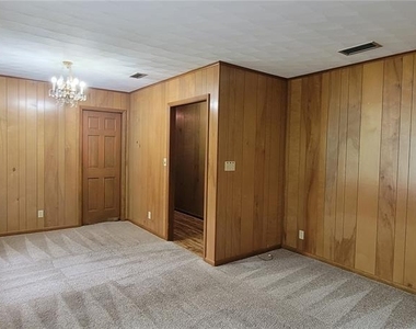141 Se 59th Street - Photo Thumbnail 8