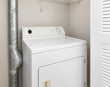 111 Se 16th Avenue - Photo Thumbnail 9