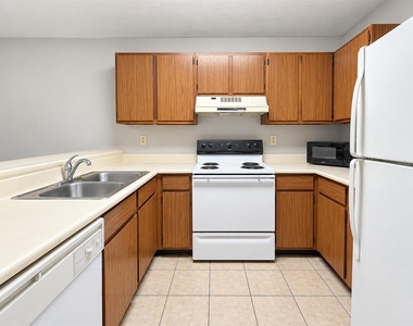 111 Se 16th Avenue - Photo Thumbnail 3