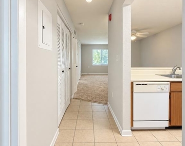 111 Se 16th Avenue - Photo Thumbnail 1