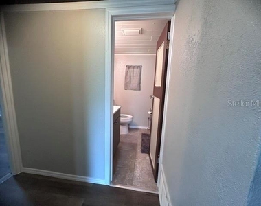 1215 Manor Drive - Photo Thumbnail 15