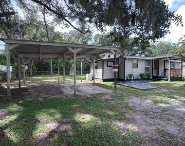 1215 Manor Drive - Photo Thumbnail 2