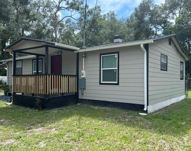 1215 Manor Drive - Photo Thumbnail 1