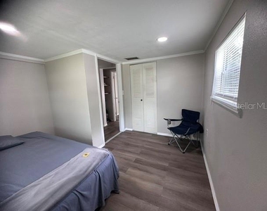 1215 Manor Drive - Photo Thumbnail 25