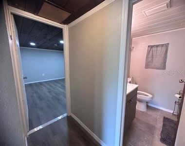 1215 Manor Drive - Photo Thumbnail 18