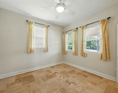 1426 Crestview Drive - Photo Thumbnail 17