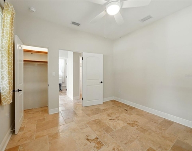 1426 Crestview Drive - Photo Thumbnail 18
