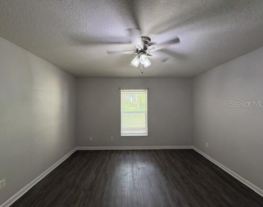 60 Plain View Drive - Photo Thumbnail 12