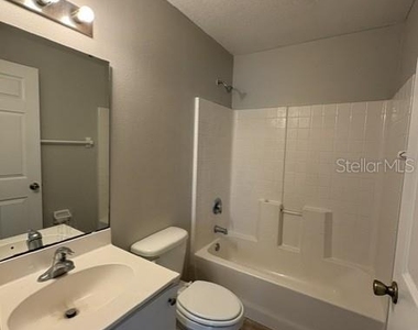 60 Plain View Drive - Photo Thumbnail 8