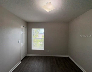 60 Plain View Drive - Photo Thumbnail 6