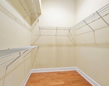 3132 Connemara Drive - Photo Thumbnail 13