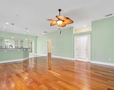 3132 Connemara Drive - Photo Thumbnail 9