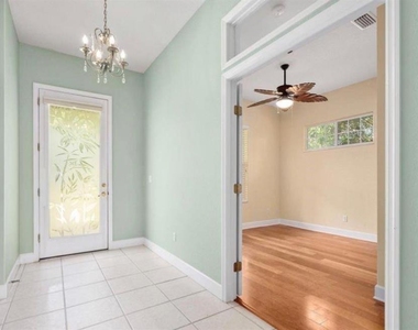 3132 Connemara Drive - Photo Thumbnail 10