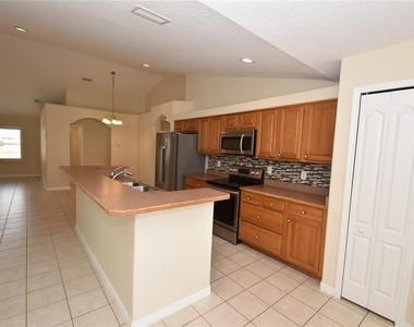 11 Zenith Court - Photo Thumbnail 16