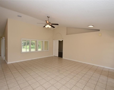 11 Zenith Court - Photo Thumbnail 3