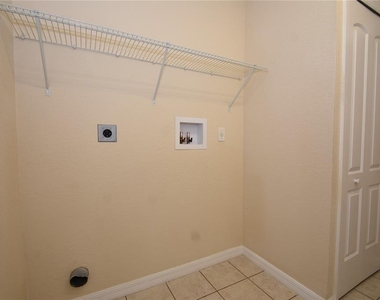 11 Zenith Court - Photo Thumbnail 22