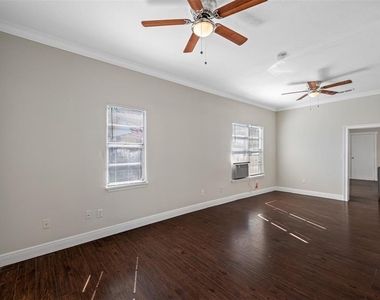 2118 W Palmetto Street - Photo Thumbnail 8