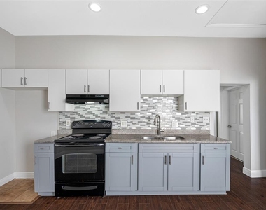 2118 W Palmetto Street - Photo Thumbnail 15