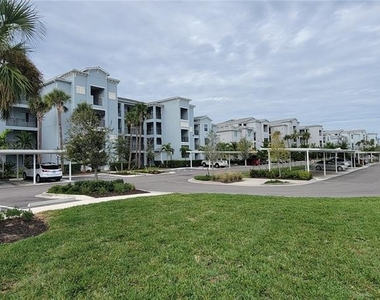 14051 Heritage Landing Boulevard - Photo Thumbnail 16