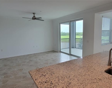 14051 Heritage Landing Boulevard - Photo Thumbnail 4