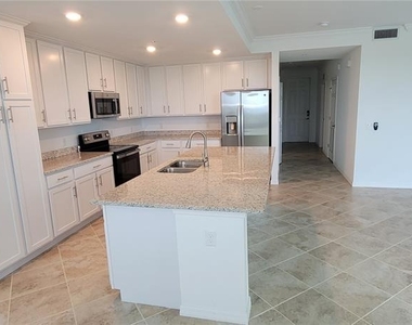 14051 Heritage Landing Boulevard - Photo Thumbnail 3