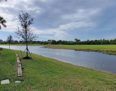 14051 Heritage Landing Boulevard - Photo Thumbnail 21